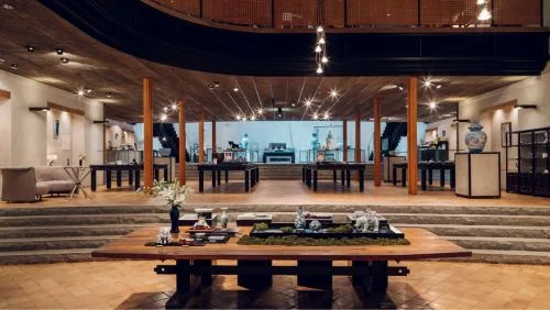  Discover the Birthplace of Japanese Porcelain: A Guided Historical Tour of Arita
