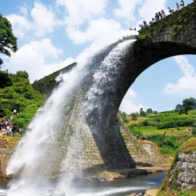 Visit Tsujunkyo Bridge (National Treasure) & Taste Sake at a Sake Brewery Café (Start in Kumamoto, End in Takachiho, Miyazaki)