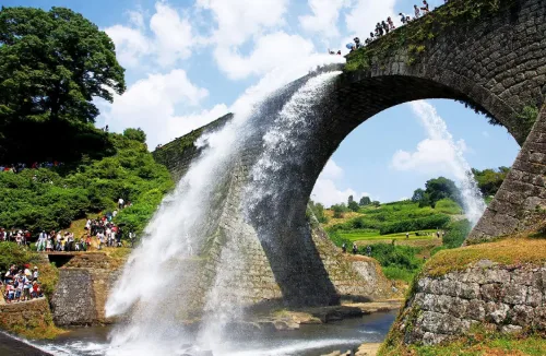 Visit Tsujunkyo Bridge (National Treasure) & Taste Sake at a Sake Brewery Café (Start in Kumamoto, End in Takachiho, Miyazaki)