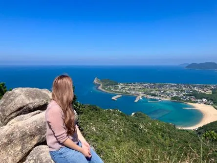 Scenic trips such as climbing Mt. Tateishi in Itoshima