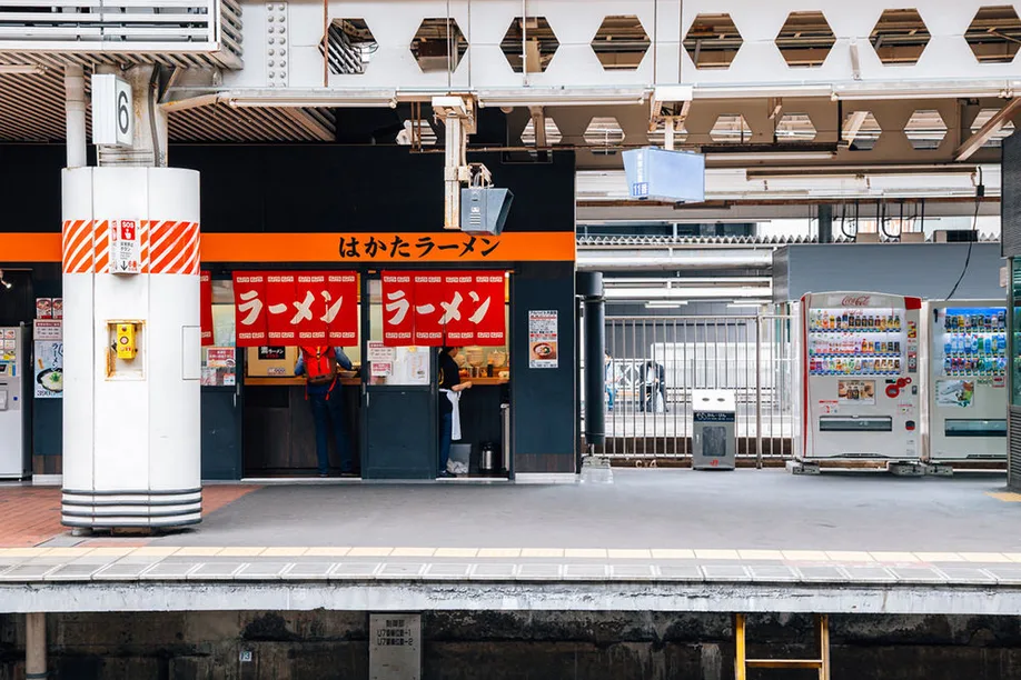 everything-you-need-to-know-about-fukuokas-famed-tonkotsu-ramen 03