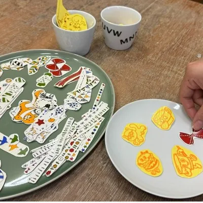Nakaoyama Denshukan's Ceramic Decal Workshop