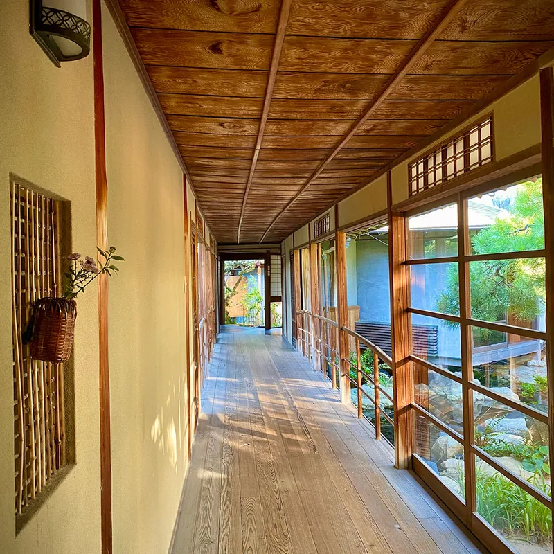 kyushu-onsen-bathing-porcelain img 06