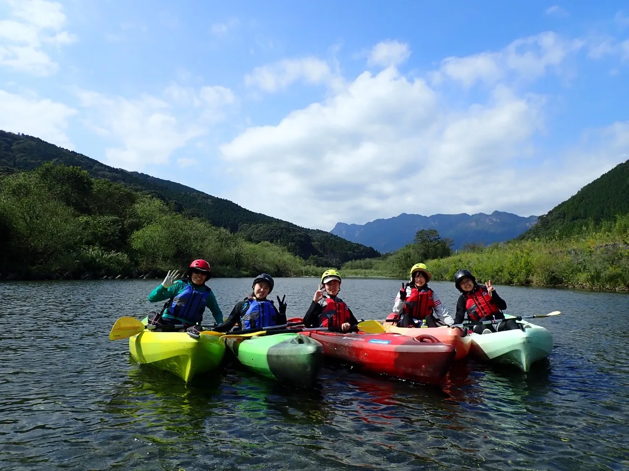Going Down the Clear Hori River