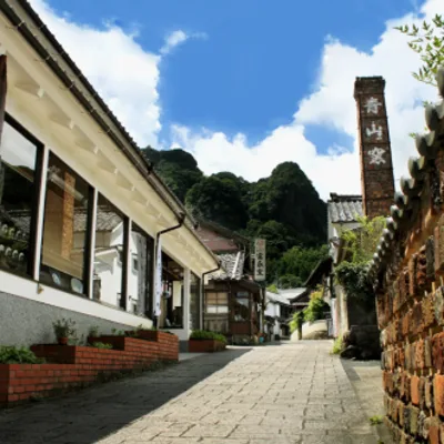 Pottery Heritage at Imari Okawachiyama - The Village of the Secret Kilns