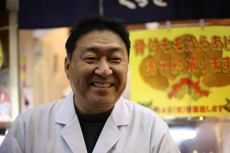 feast-your-senses-fukuokas-bustling-fresh-food-market_05