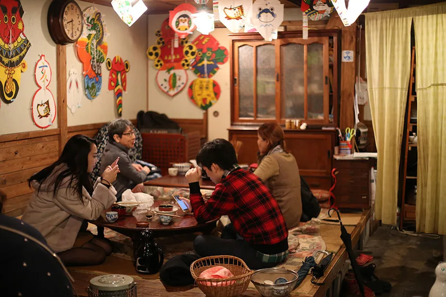 feast-your-senses-fukuokas-bustling-fresh-food-market_13
