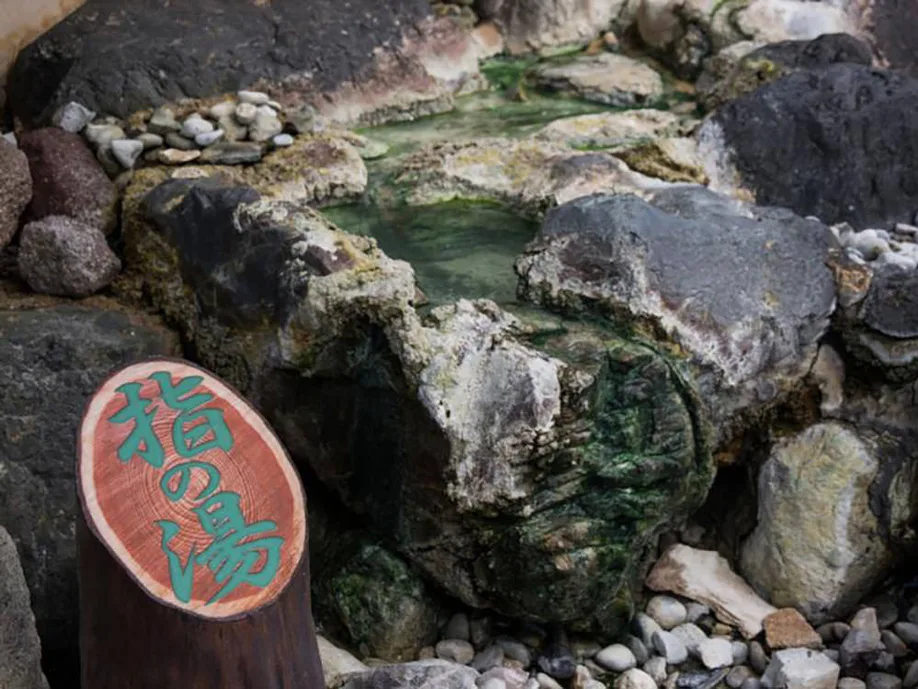 hell-and-back-walk-through-steamy-hot-springs-unzen_02