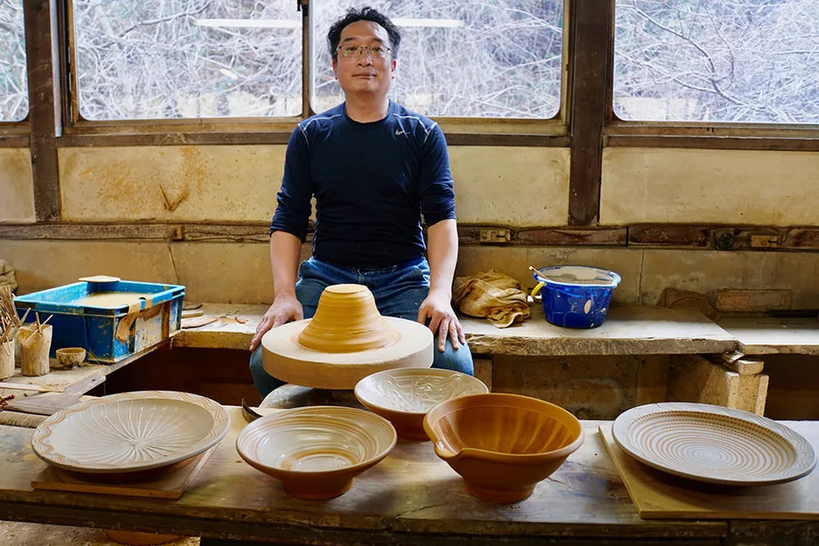 koishiwara-pottery-climbing-kilns-flying-dot-patterns_06