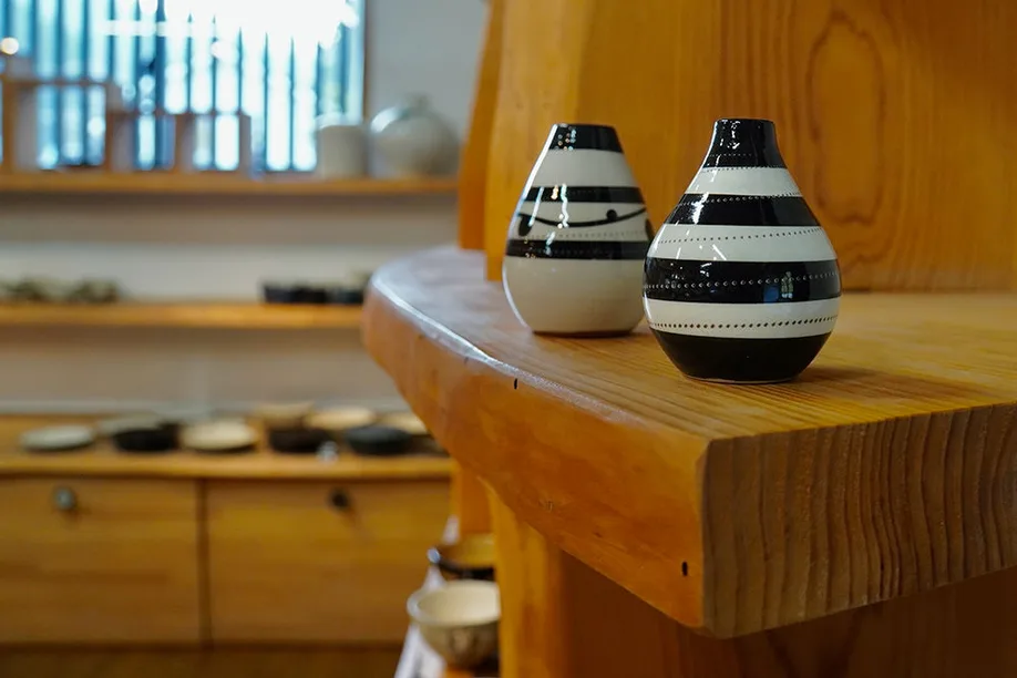 koishiwara-pottery-climbing-kilns-flying-dot-patterns_11