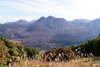 Kuju Mountains:Explore Kyushu’s Volcanic Mountain Range