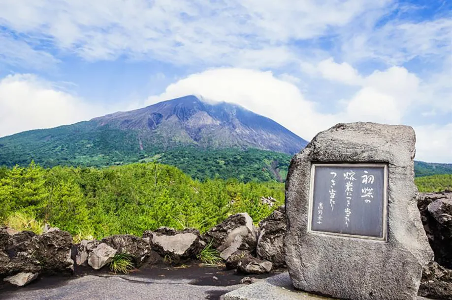 sakurajima-nature-its-mightiest_07