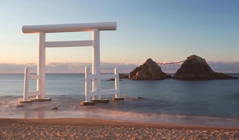 slow-down-itoshima-beach-cafes-and-unforgettable-sunsets_01