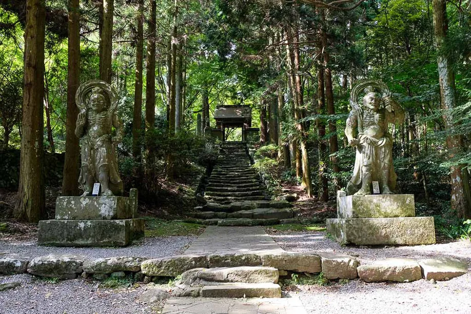 spiritual-trek-kunisak-rokugo-manzan-temples_08