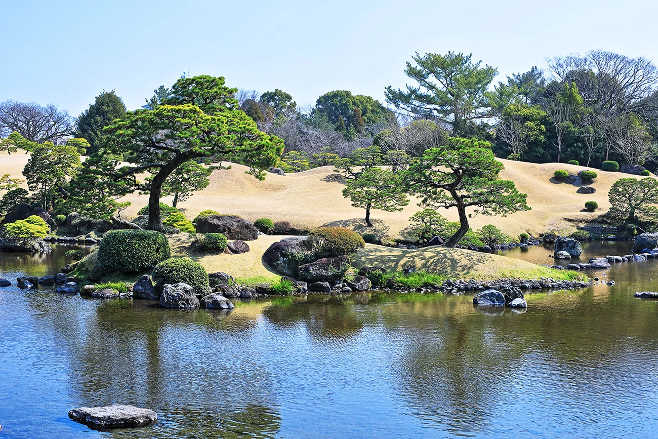 Suizenji Jojuen Garden: